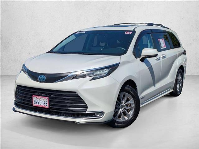 2021 Toyota Sienna XLE — Minivan — 82,102 mi — Irvine, CA