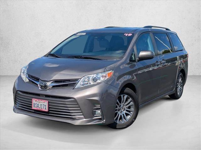 2019 Toyota Sienna XLE — Minivan — 60,977 mi — Irvine, CA