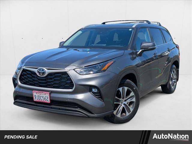 2023 Toyota Highlander XLE — SUV — 22,239 mi — Irvine, CA