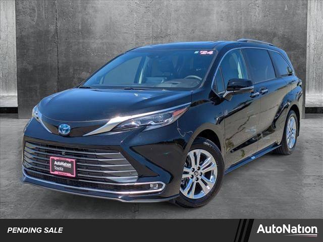 2024 Toyota Sienna Platinum — Minivan — 9,026 mi — Irvine, CA