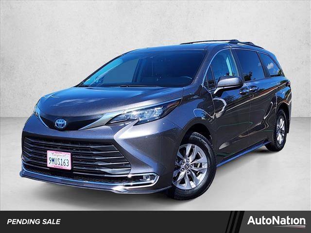 2024 Toyota Sienna XLE