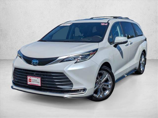 2024 Toyota Sienna Platinum — Minivan — 10,820 mi — Irvine, CA
