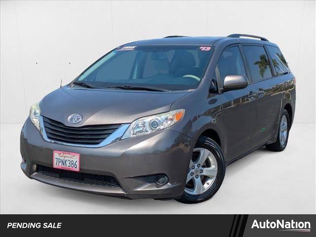 2013 Toyota Sienna LE — Minivan — 91,421 mi — Irvine, CA
