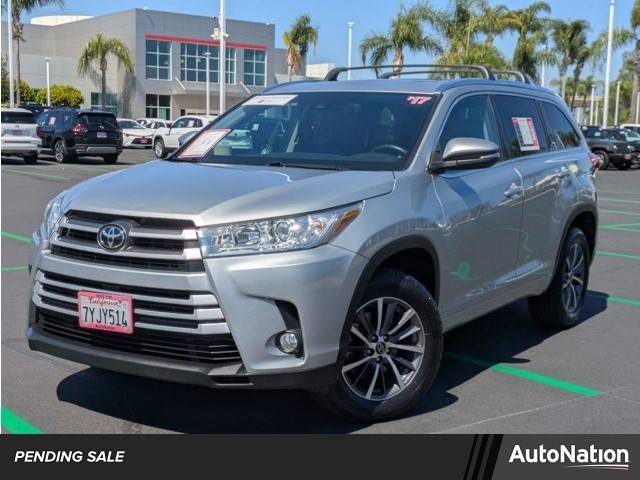 2017 Toyota Highlander XLE — SUV — 95,537 mi — Irvine, CA
