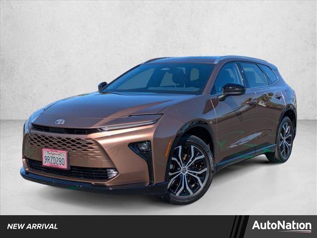 2025 Toyota Crown Signia XLE — SUV — 9,757 mi — Irvine, CA