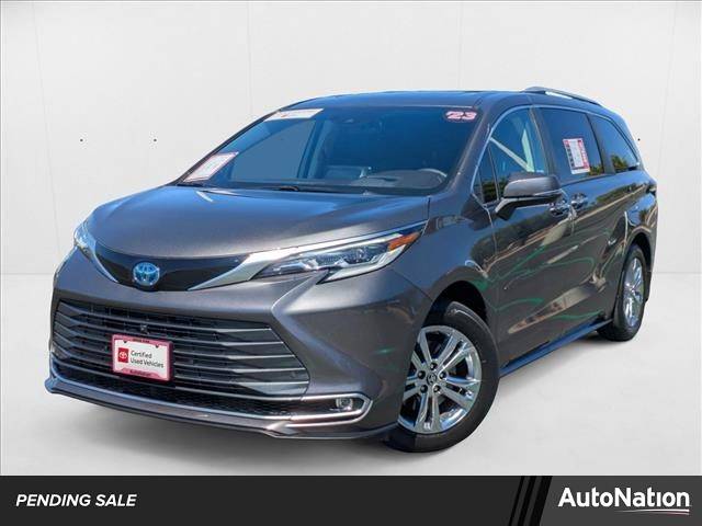 2023 Toyota Sienna Platinum — Minivan — 10,215 mi — Irvine, CA