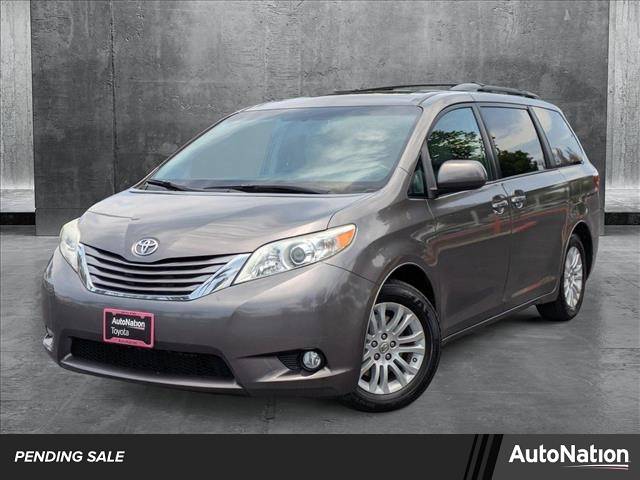 2015 Toyota Sienna XLE — Minivan — 123,463 mi — Irvine, CA