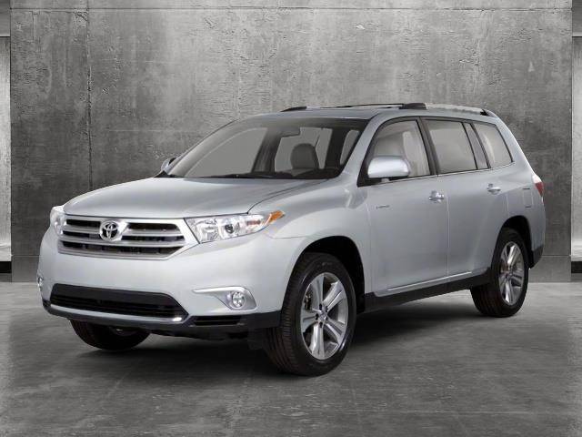2013 Toyota Highlander Base — SUV — 135,908 mi — Irvine, CA