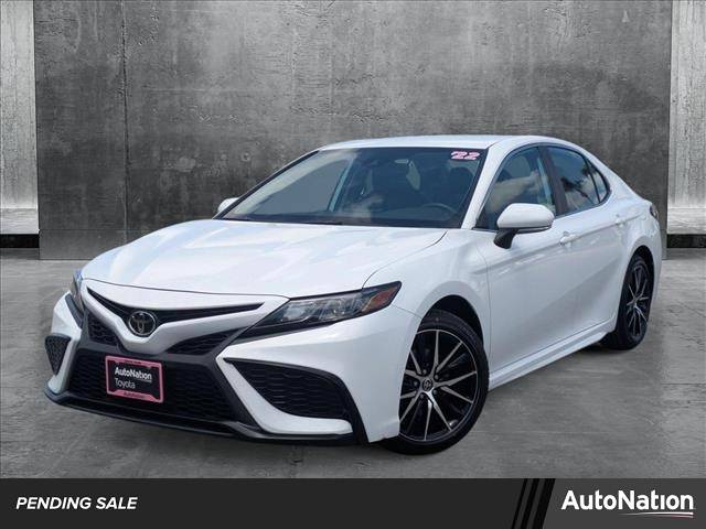 2022 Toyota Camry SE — Sedan — 30,204 mi — Irvine, CA