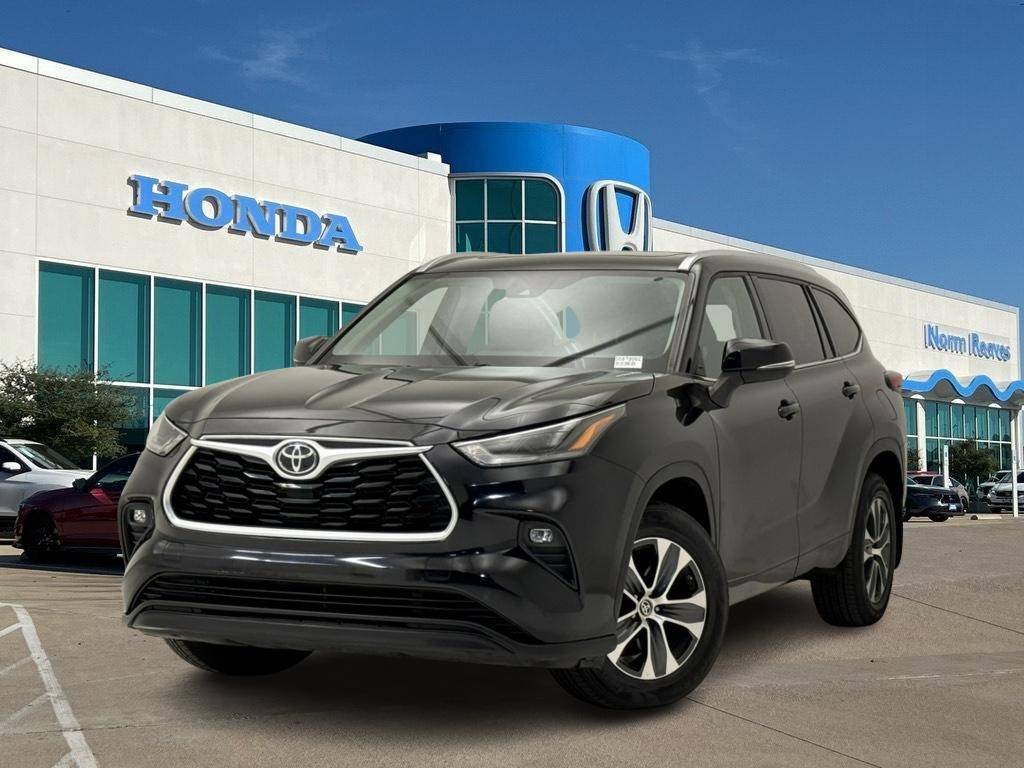 2021 Toyota Highlander XLE — SUV — 53,298 mi — North Richland Hills, TX