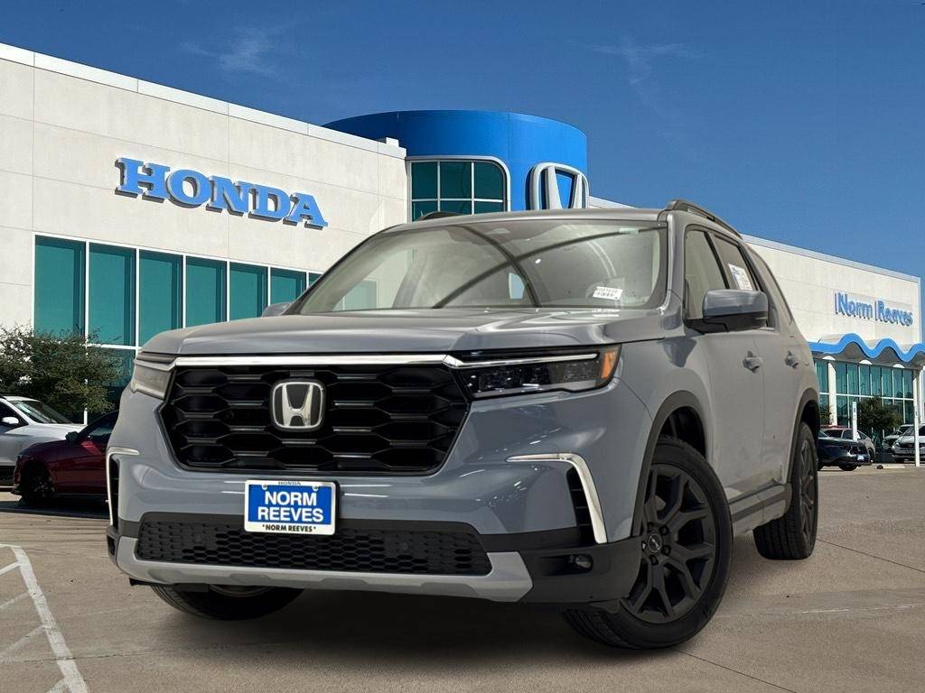 2024 Honda Pilot Touring — SUV — 21,231 mi — North Richland Hills, TX