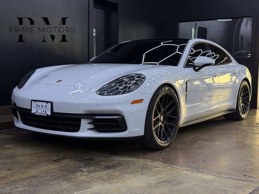 2018 Porsche Panamera