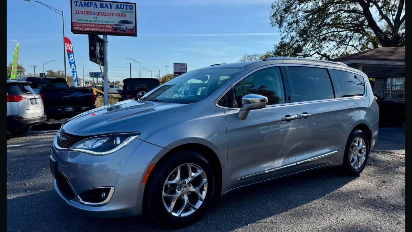 2018 Chrysler Pacifica Limited — Minivan — 151,359 mi — Tampa, FL