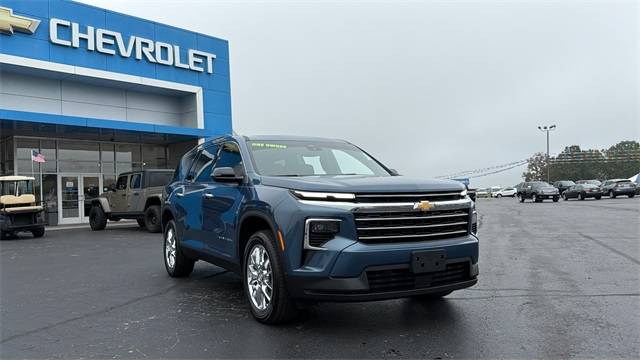 2025 Chevrolet Traverse LT — SUV — 5,955 mi — Marshfield, MO
