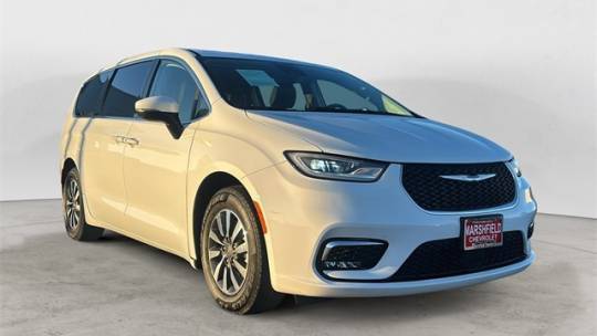 2023 Chrysler Pacifica Hybrid Touring L — Minivan — 45,068 mi — Marshfield, MO