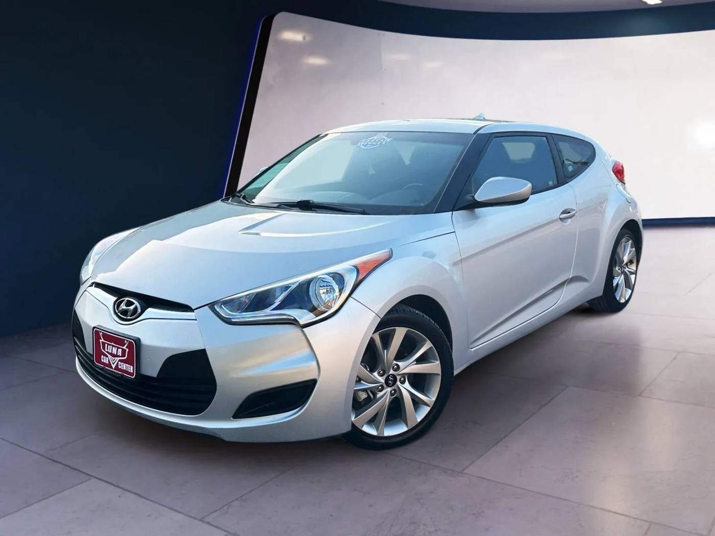 2016 Hyundai Veloster Base — Hatchback — 113,667 mi — San Antonio, TX