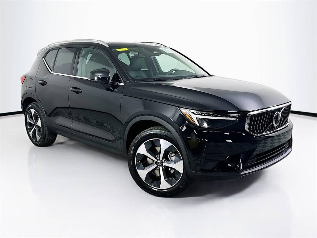 2025 Volvo XC40 Core — SUV — 9 mi — Martinez, GA
