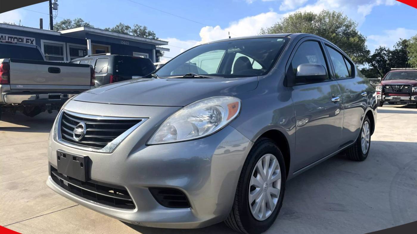 2014 Nissan Versa 1.6 SV — Sedan — 52,581 mi — San Antonio, TX