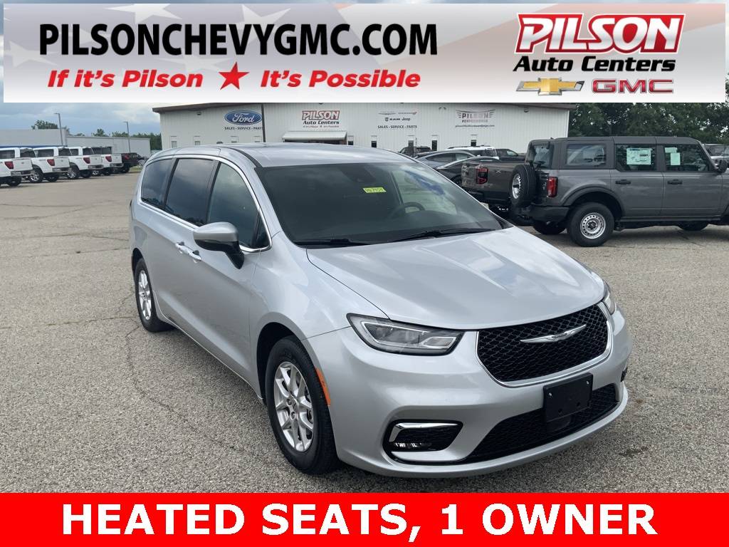 2023 Chrysler Pacifica Touring — Minivan — 35,674 mi — Clinton, IN