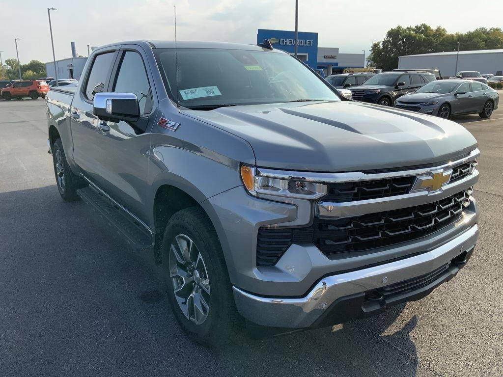 2025 Chevrolet Silverado 1500 LT — Pickup Truck — 400 mi — Clinton, IN