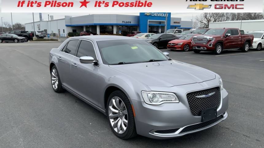2018 Chrysler 300 Touring — Sedan — 72,000 mi — Clinton, IN