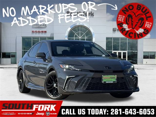 2025 Toyota Camry SE — Sedan — 19,751 mi — Manvel, TX