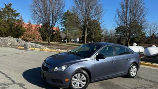 2014 Chevrolet Cruze LS — Sedan — 82,992 mi — Sterling, VA
