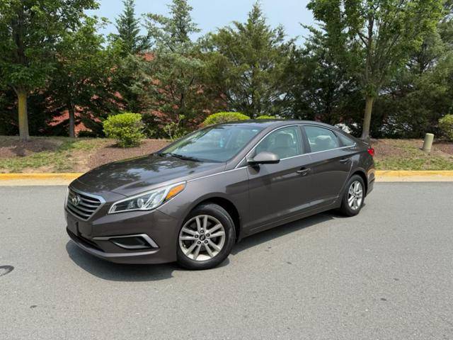 2017 Hyundai Sonata SE — Sedan — 104,252 mi — Sterling, VA