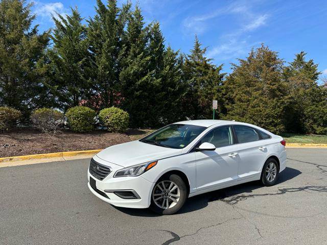 2017 Hyundai Sonata SE — Sedan — 117,315 mi — Sterling, VA