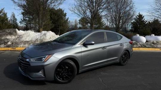 2019 Hyundai Elantra SE — Sedan — 115,101 mi — Sterling, VA