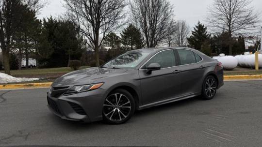 2020 Toyota Camry SE — Sedan — 114,836 mi — Sterling, VA