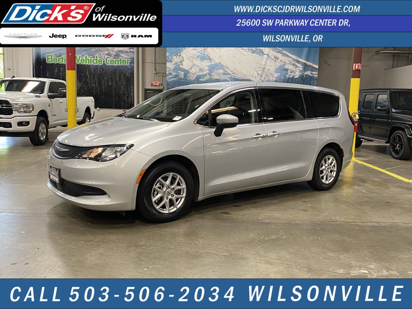 2023 Chrysler Voyager LX — Minivan — 52,499 mi — Wilsonville, OR