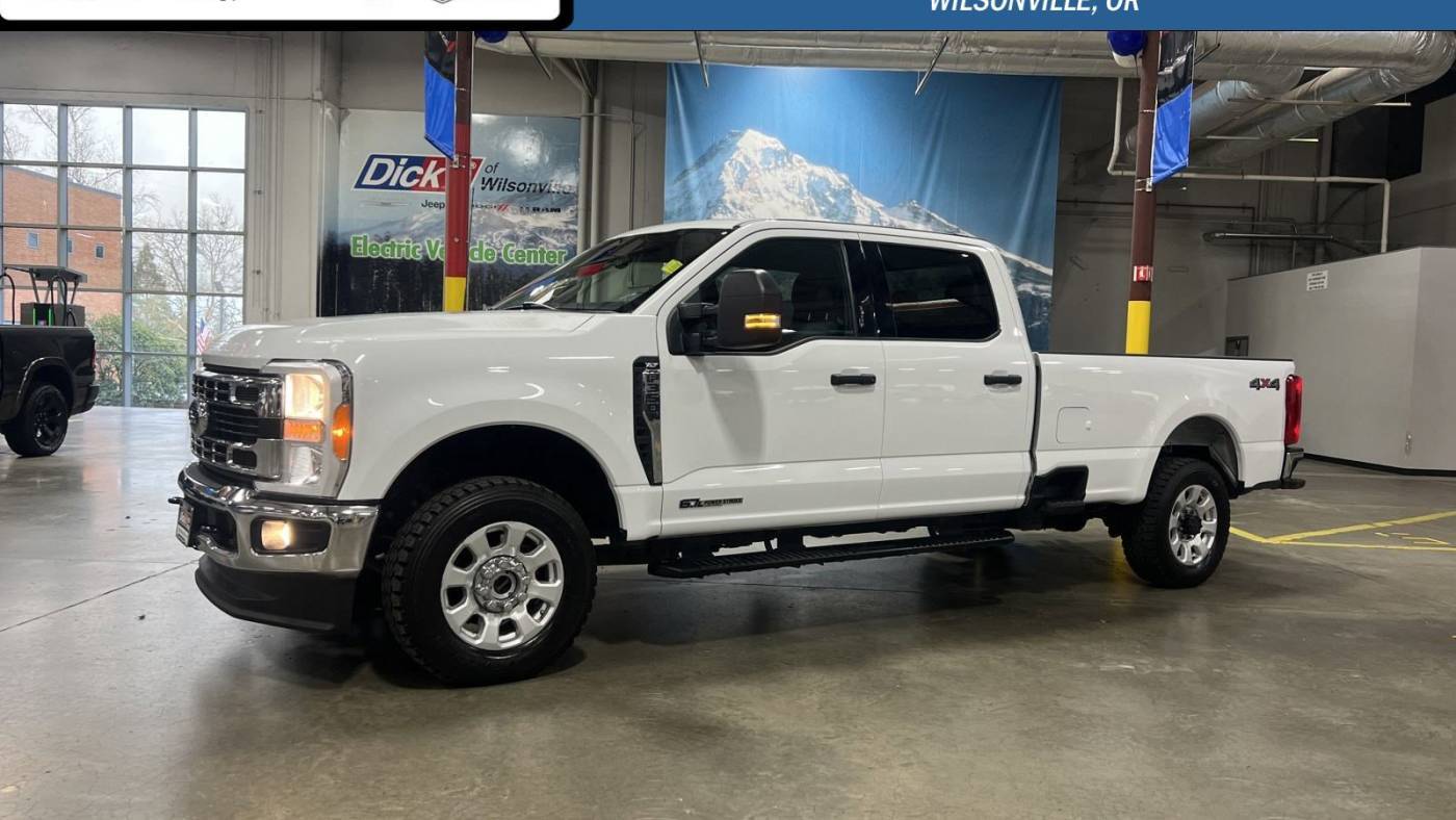 2023 Ford Super Duty F-350 XLT — Pickup Truck — 30,441 mi — Wilsonville, OR
