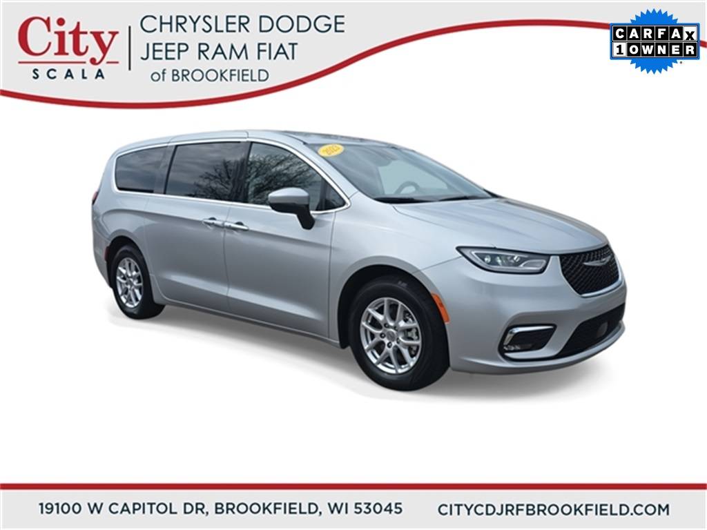 2023 Chrysler Pacifica Touring L — Minivan — 61,026 mi — Brookfield, WI