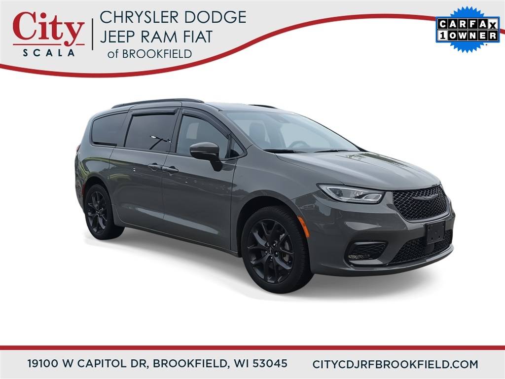 2023 Chrysler Pacifica Touring L — Minivan — 21,629 mi — Brookfield, WI