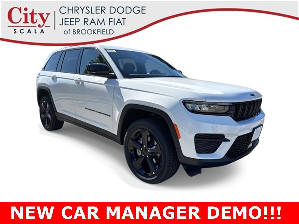 2025 Jeep Grand Cherokee Altitude — SUV — 12 mi — Brookfield, WI