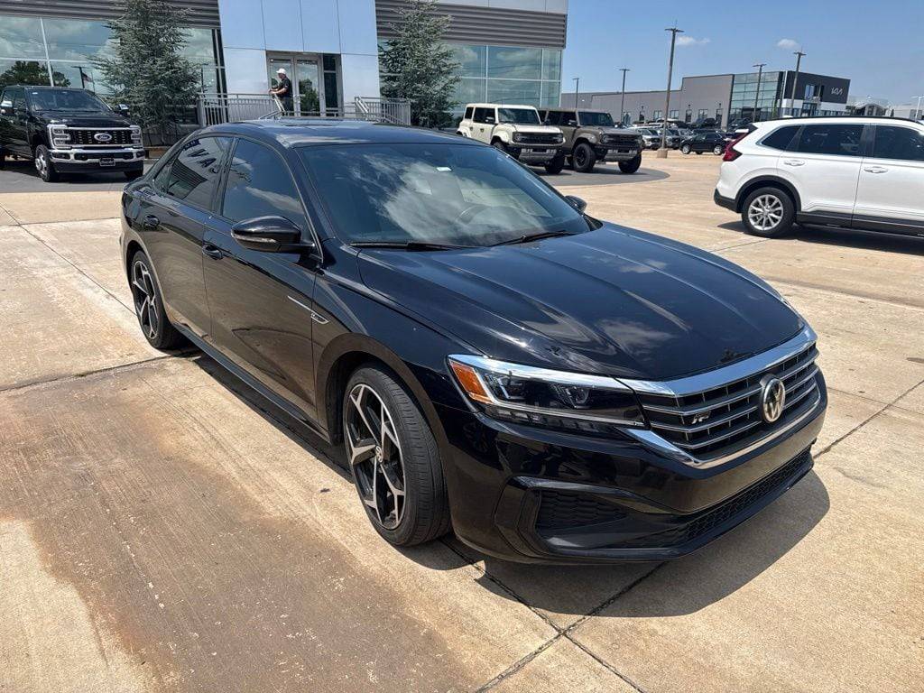 2021 Volkswagen Passat R-Line
