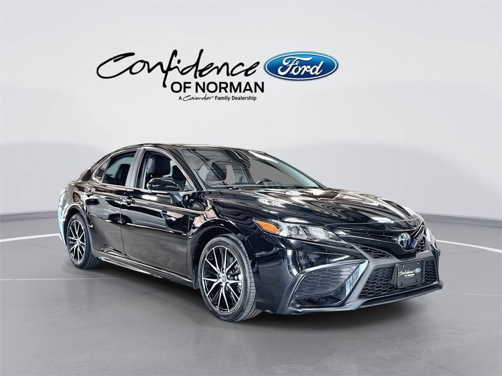 2021 Toyota Camry SE — Sedan — 60,612 mi — Norman, OK