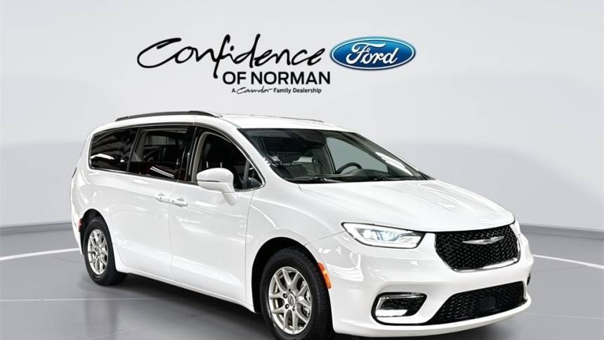 2022 Chrysler Pacifica Touring L — Minivan — 67,814 mi — Norman, OK