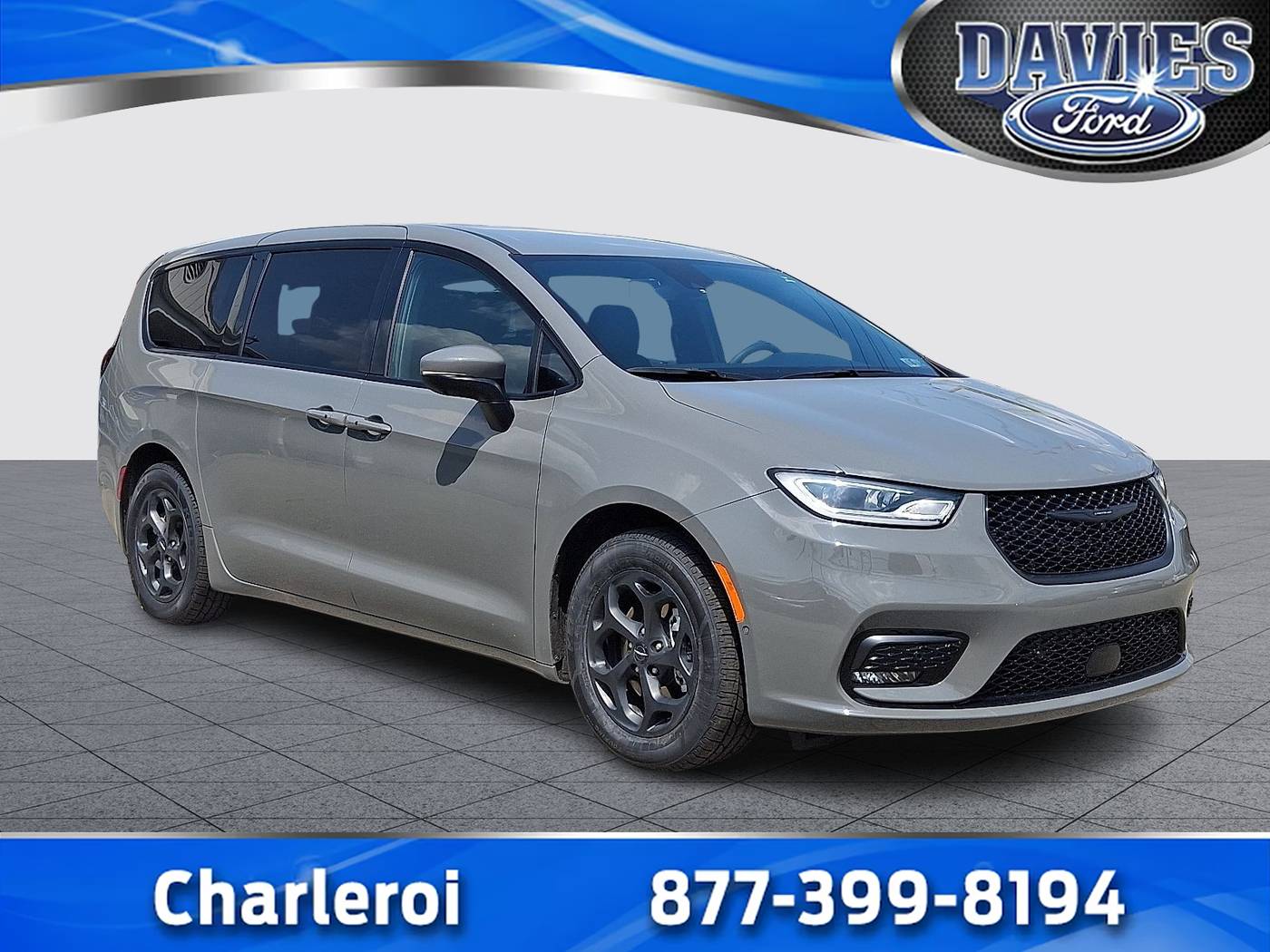 2023 Chrysler Pacifica Hybrid Touring L — Minivan — 15,533 mi — Charleroi, PA