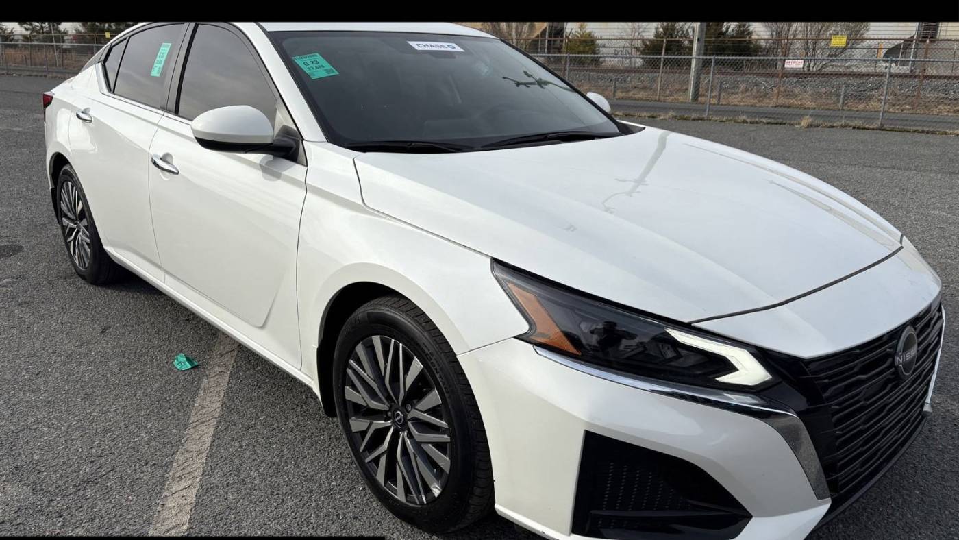 2023 Nissan Altima SV — Sedan — 23,676 mi — Hickory, NC