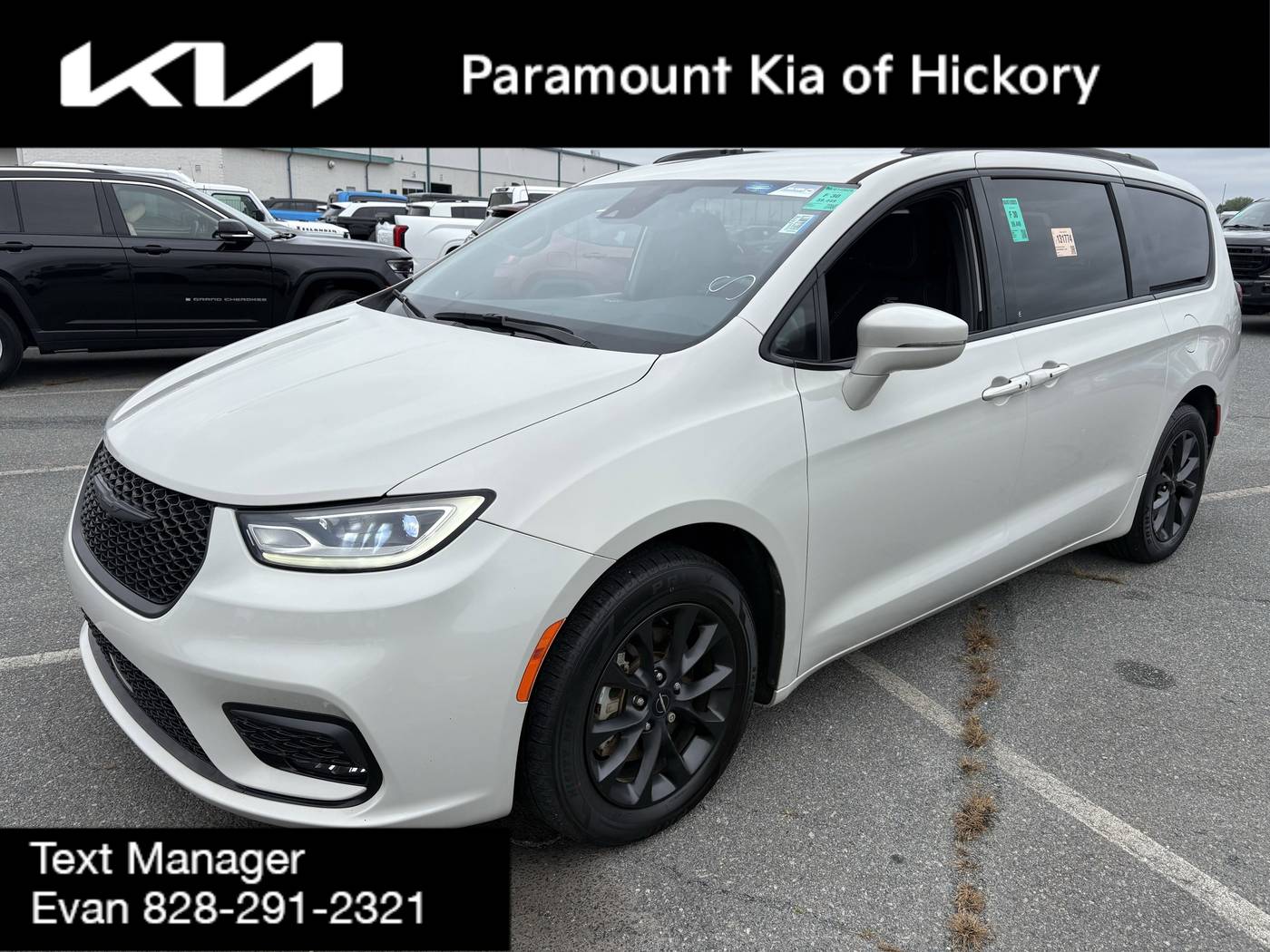 2021 Chrysler Pacifica Touring — Minivan — 59,449 mi — Hickory, NC
