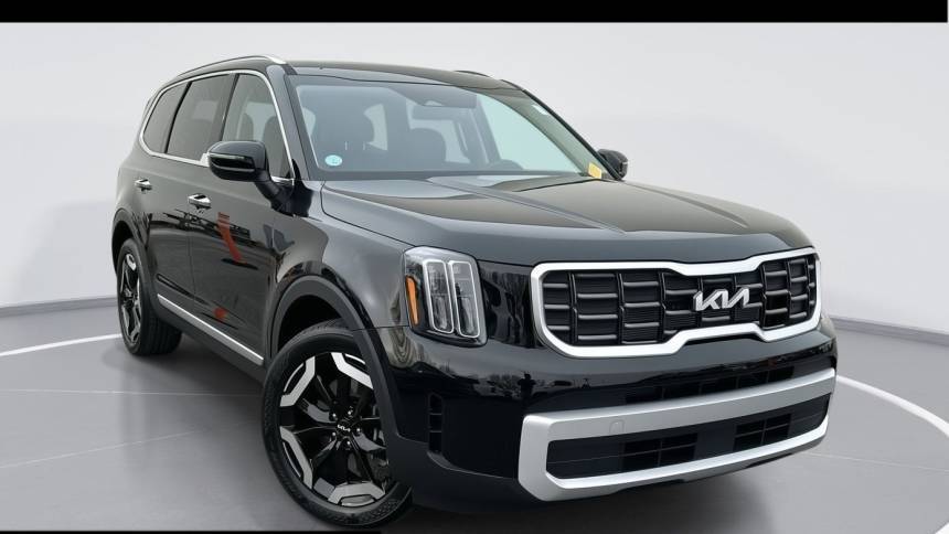 2025 Kia Telluride S — SUV — 3,939 mi — Hickory, NC