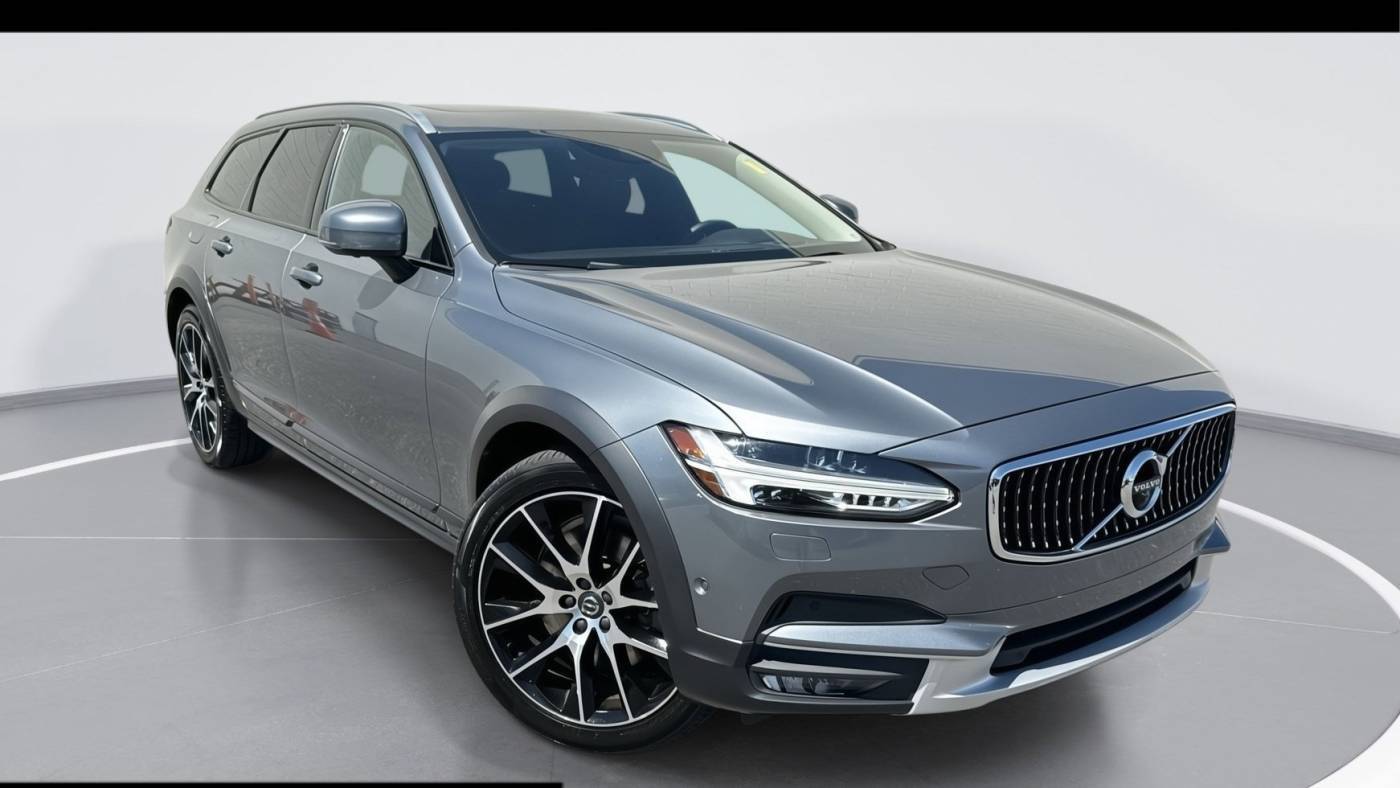 2019 Volvo V90 Cross Country T6