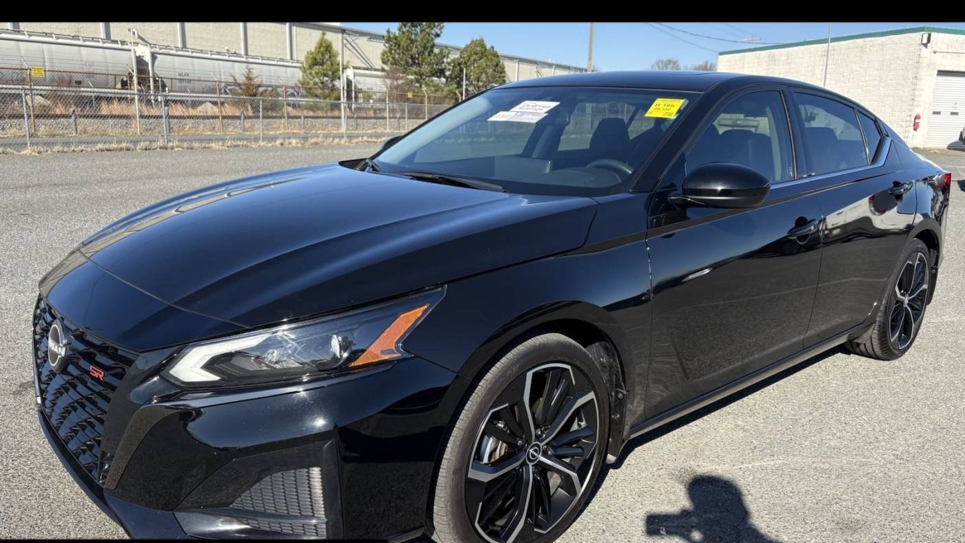 2023 Nissan Altima SR — Sedan — 29,132 mi — Hickory, NC