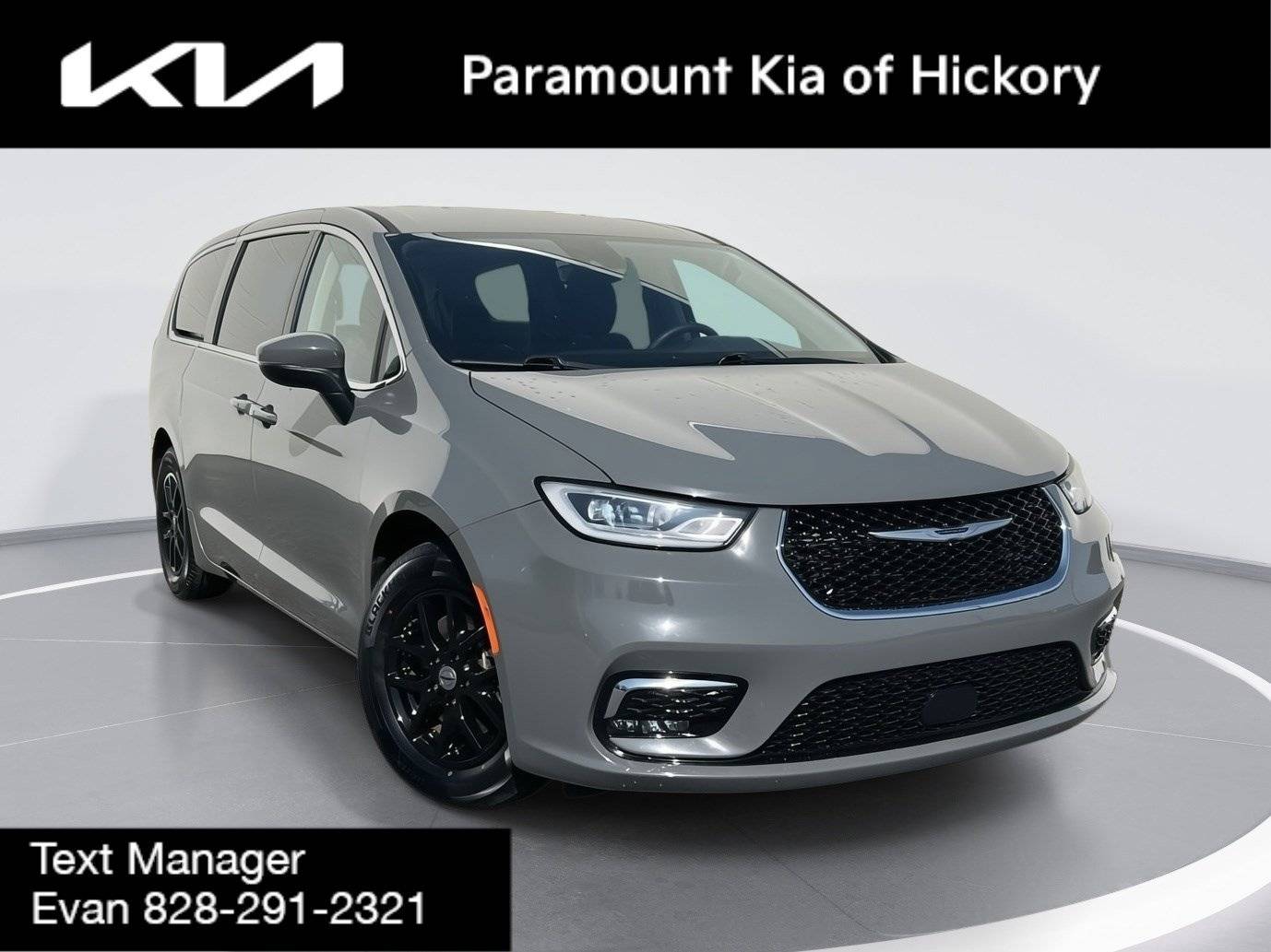 2023 Chrysler Pacifica Touring L — Minivan — 57,123 mi — Hickory, NC