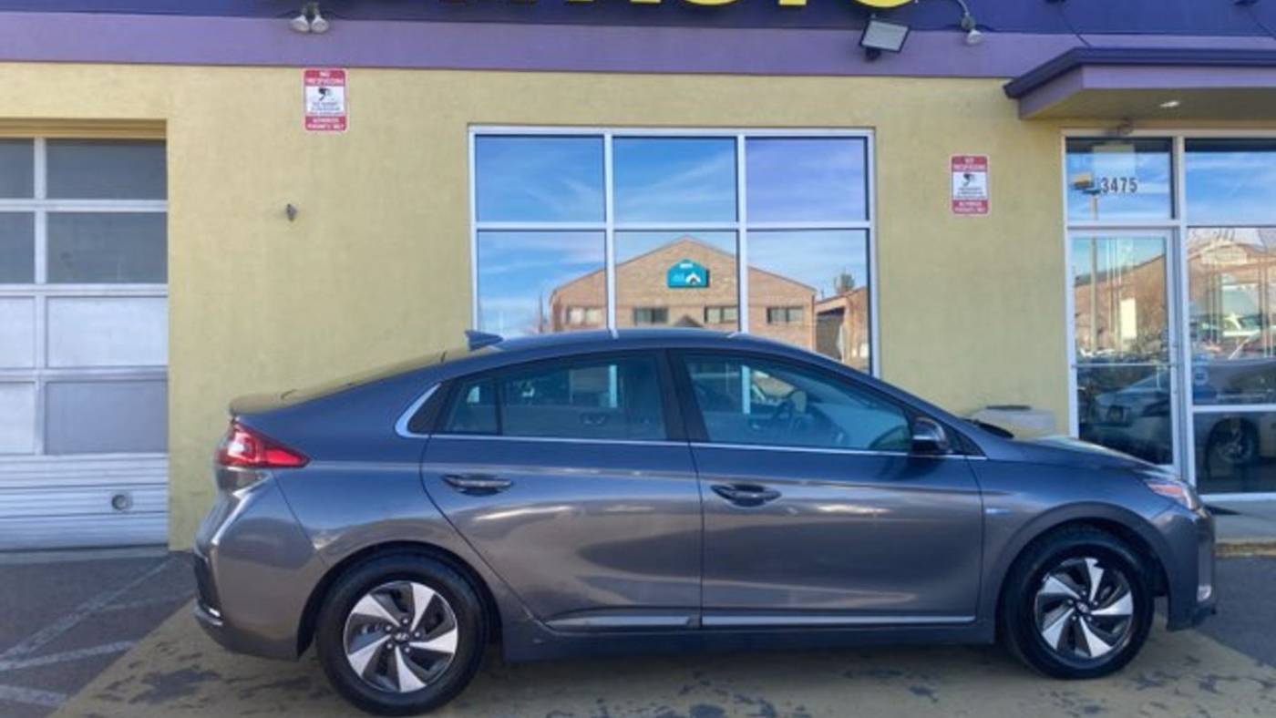 2017 Hyundai Ioniq Hybrid SEL — Hatchback — 57,462 mi — Englewood, CO