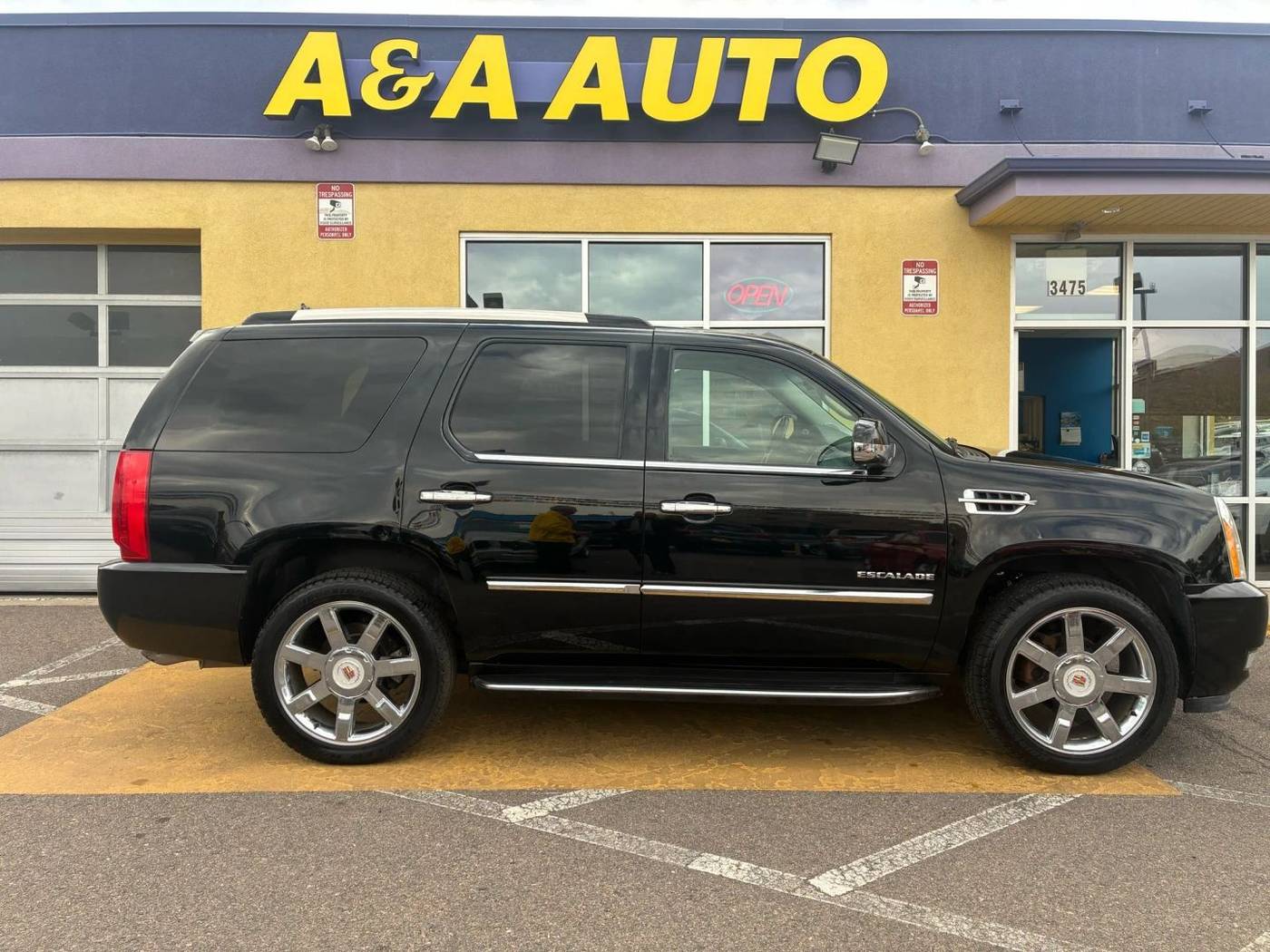 2014 Cadillac Escalade Luxury — SUV — 97,590 mi — Englewood, CO