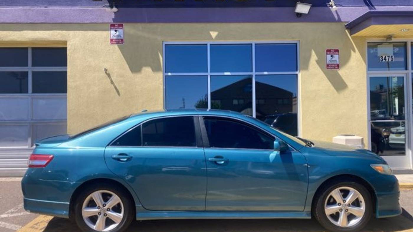 2011 Toyota Camry Base — Sedan — 156,095 mi — Englewood, CO