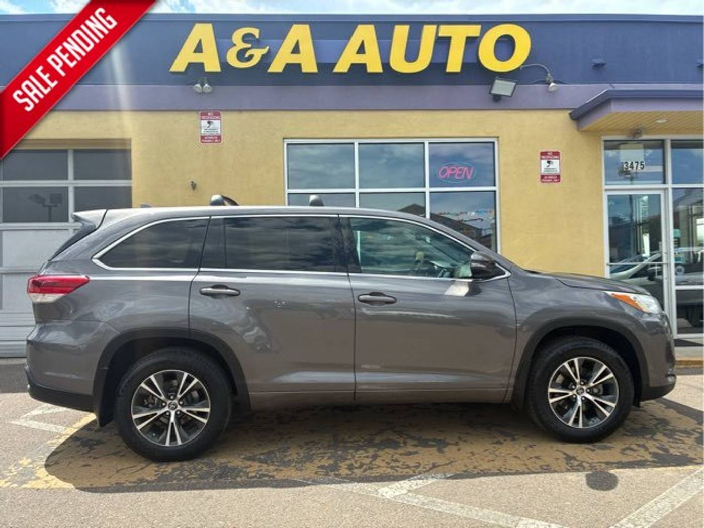 2018 Toyota Highlander LE Plus — SUV — 144,562 mi — Englewood, CO